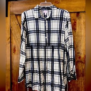 Tunic style maternity top